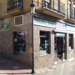 Tienda de embutidos y jamones de Extremadura Marsan en Jaraiz de la Vera