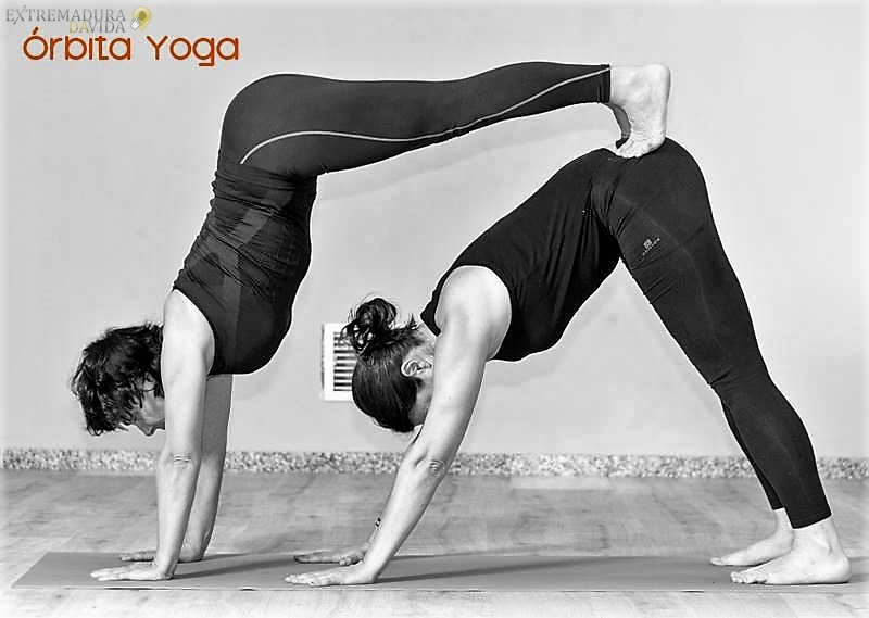 yoga en Cáceres Órbita Yoga