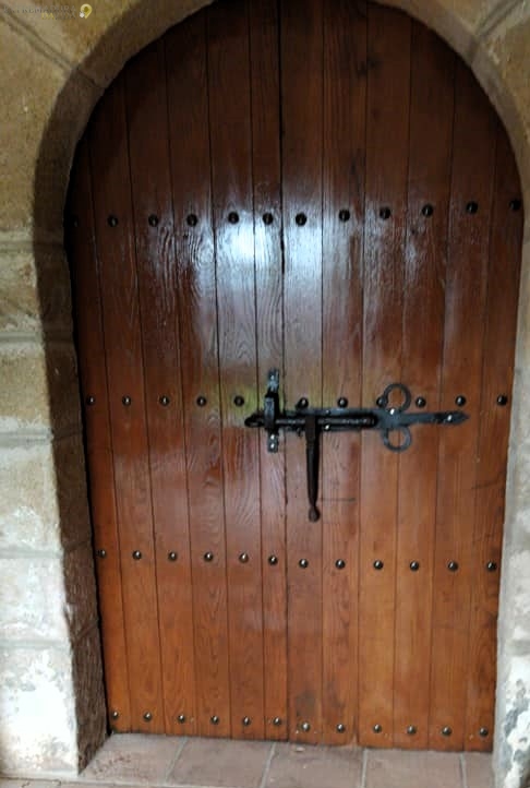 Puertas macizas de madera Carpinteros en Navalmoral de la Mata Cocinas baños Escaleras de Madera David Ballesteros La Vera 