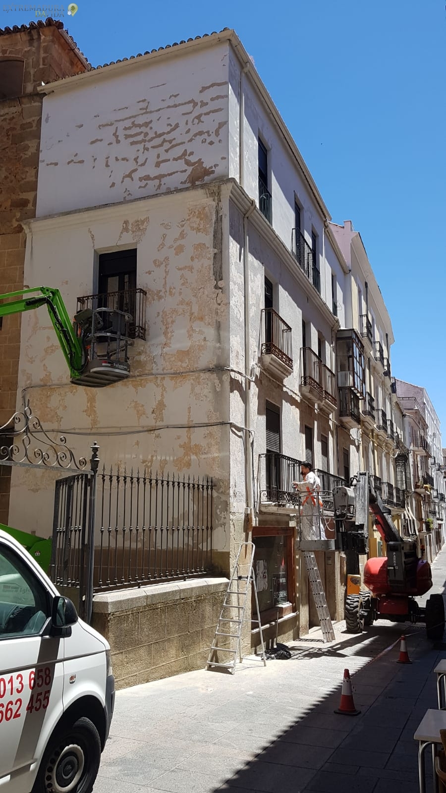 Pintores de fachadas en Cáceres Iglesias 