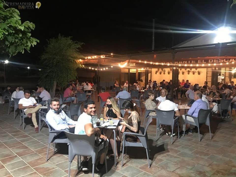 Restaurante Terraza Salones para eventos en Almoharin El Descanso raciones 