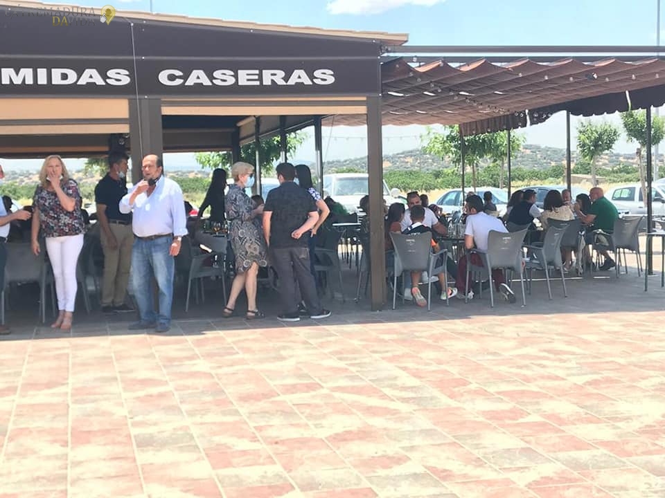Restaurante Terraza Salones para eventos en Almoharin El Descanso raciones 