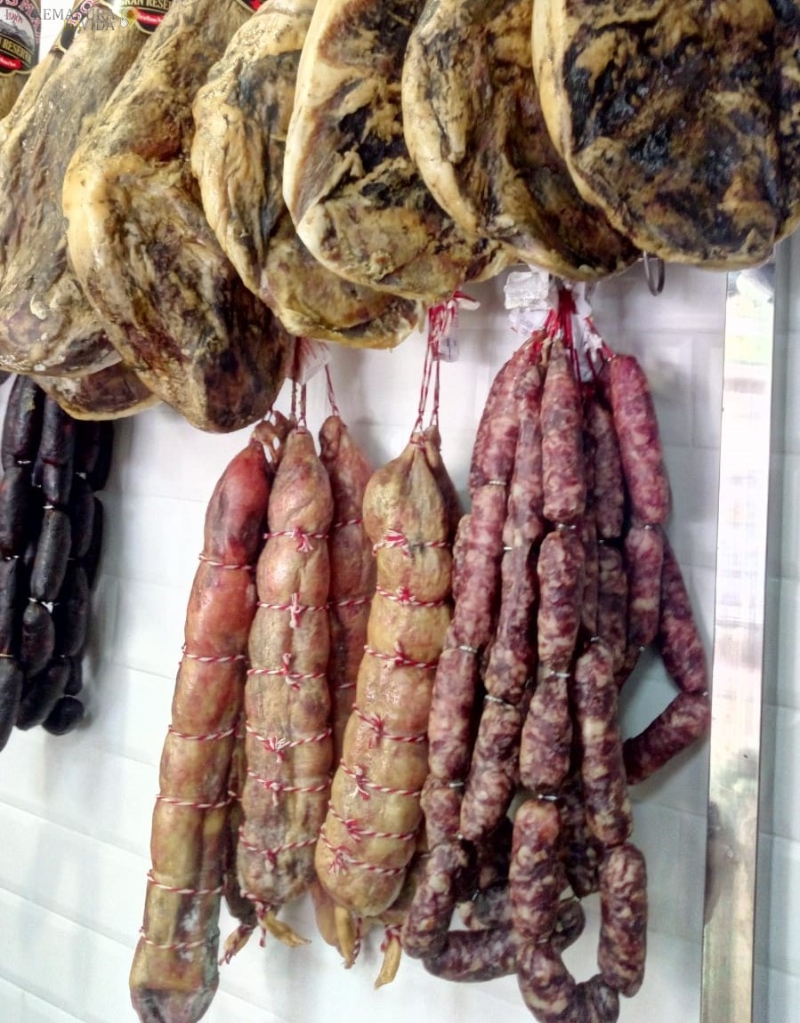 Distribuidor de embutidos chacinas patateras lomos morcon chorizos en Extremadura Mérida