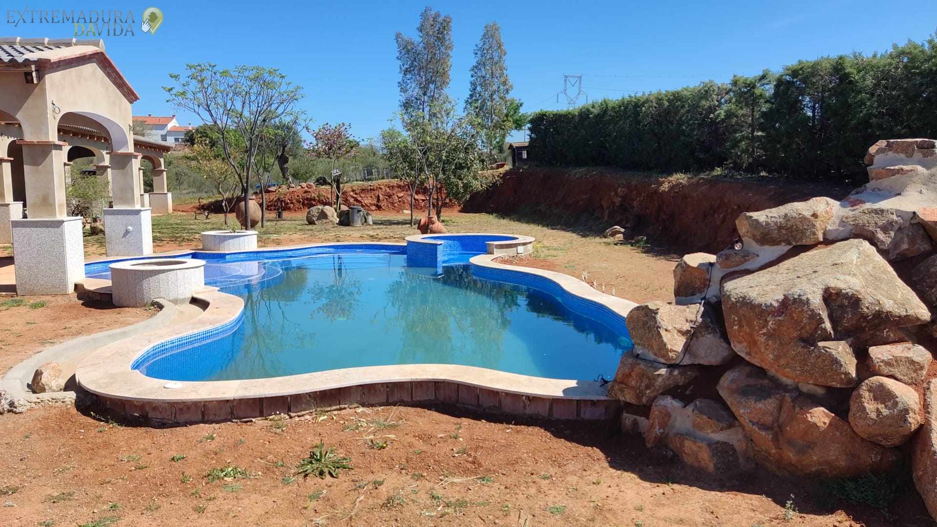 Marmoles Peanas granitos piedras para piscinas Extremadura Extremeña del Granito Mérida Calamonte