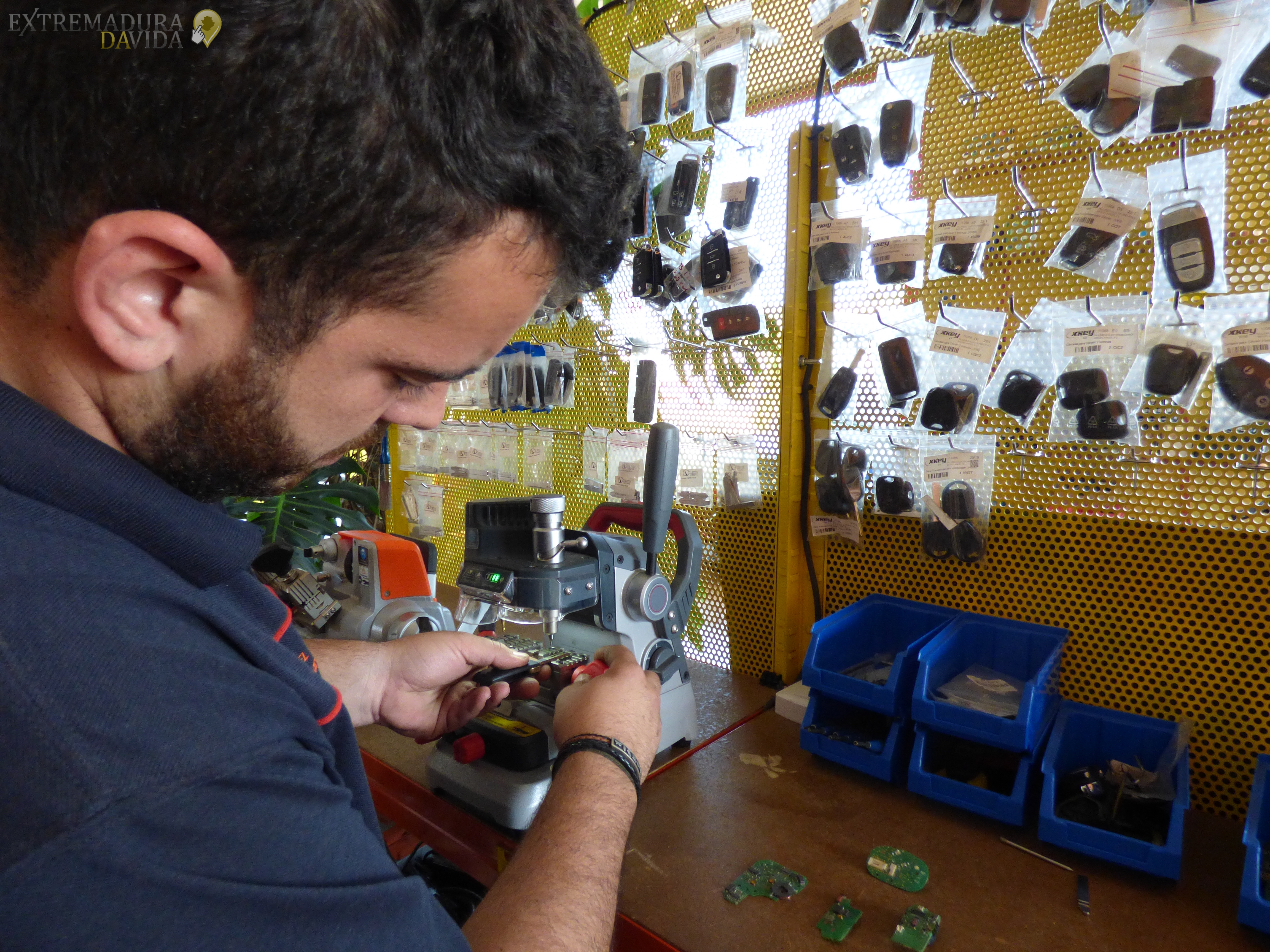 Reparación de llaves de coches en Don Benito Electromecánica Miguel 