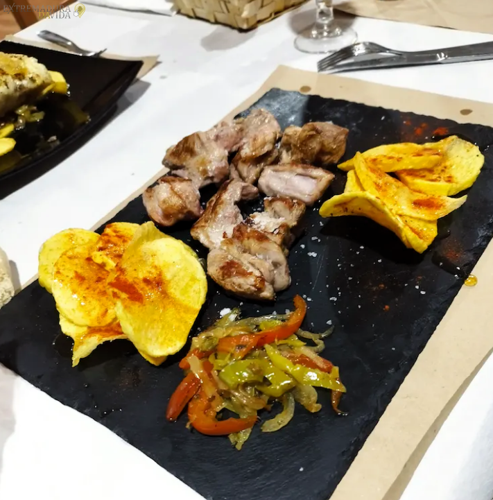 Carnes a la Brasa Comidas Portuguesas Restaurante en Pueblo Nuevo del Guadiana Comida a domicilio Amaral La Piscina 