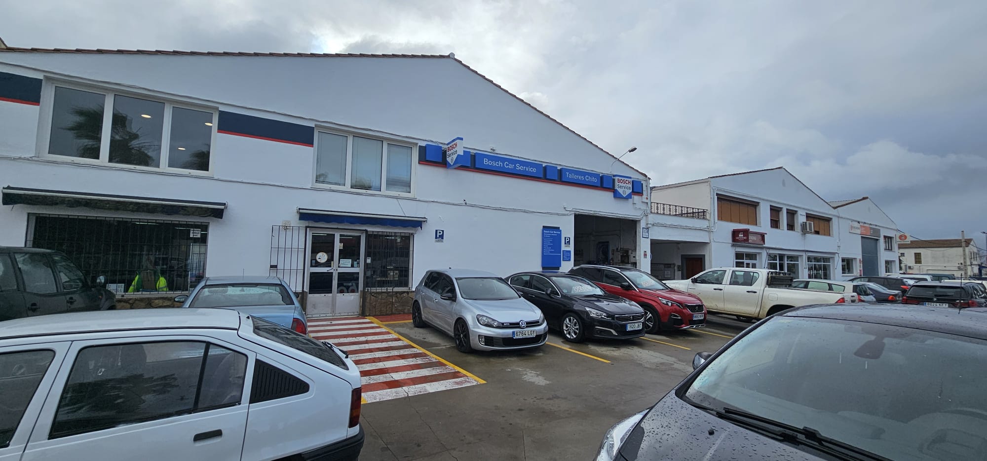 Talleres en Trujillo Grupo Chito Chapa y Pintura