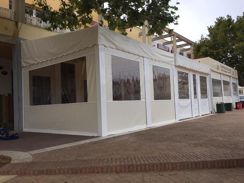 fabricamos e instalamos toldos, capotas, pérgolas, cerramientos, cartelería y muchos más productos