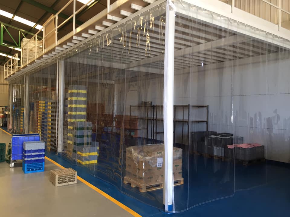 fabricamos e instalamos toldos, capotas, pérgolas, cerramientos, cartelería y muchos más productos